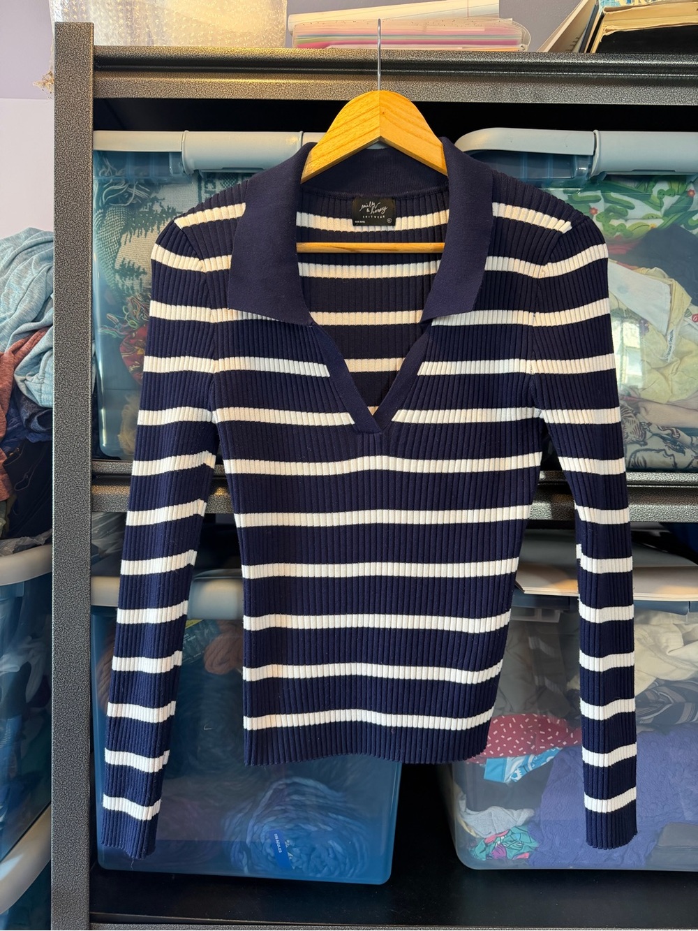Milk & honey Navy & White Striped V-Neck Ribbed Sweater XL